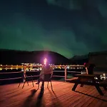Kaldfjord Sea House *