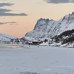 Kaldfjord Sea House Villa *