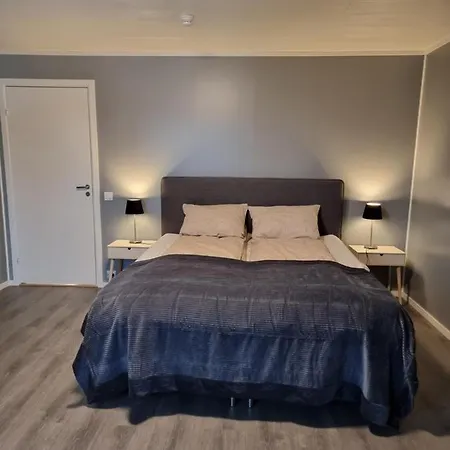 Kaldfjord Sea House Villa *