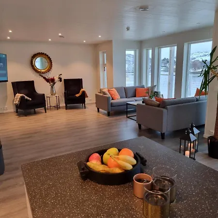 Kaldfjord Sea House Villa Tromso
