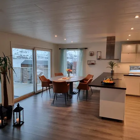 Kaldfjord Sea House Villaer *