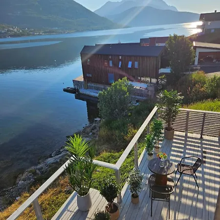 Вилла Kaldfjord Sea House Тромсё