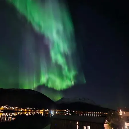 Kaldfjord Sea House Villa Tromso