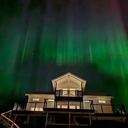 Kaldfjord Sea House Villaer