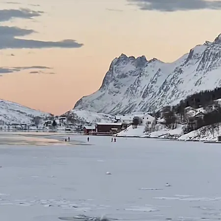 Kaldfjord Sea House Villa *