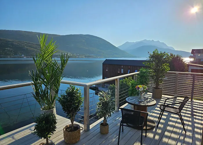 Villa Kaldfjord Sea House